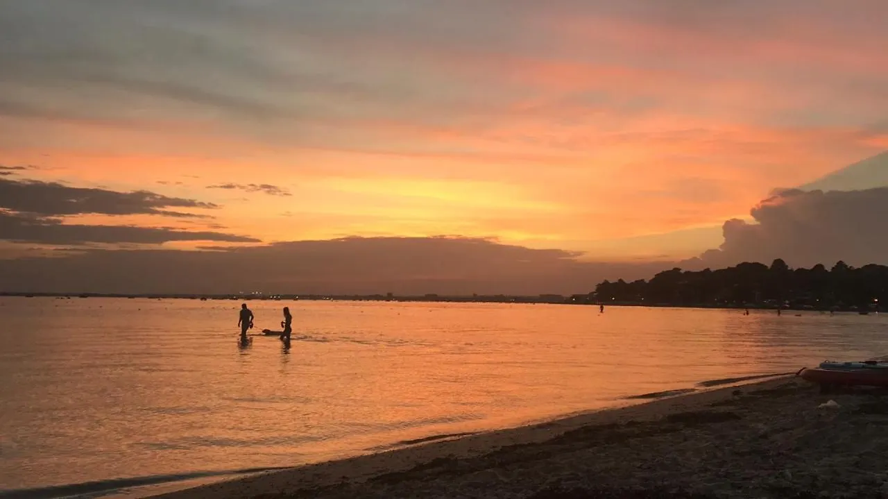 Hoburne Beach Escape Near Christchurch Mudeford
